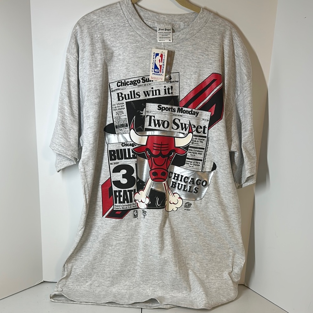 Chicago Bulls 3 Feat 1993 NBA Official Licensed Made in USA Menx XL NWT T-Shirt